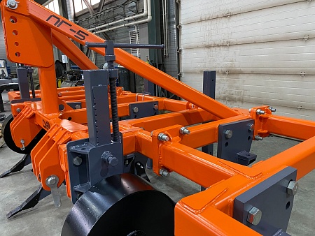 Плуг чизельный ПГ-5Н-9 (ПЧ-4.5)